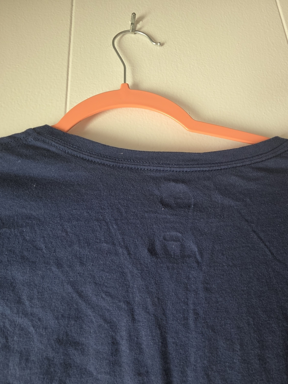 Majestic Chicago Cubs CHC V-Neck T-Shirt Women's Large Navy MLB Graphic Tee - Picture 4 of 6